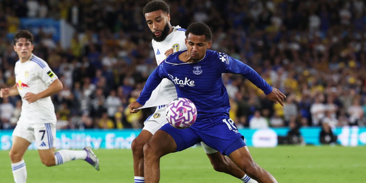 Moyes must boldly axe "magic" Everton star who's worth more than Ndiaye
